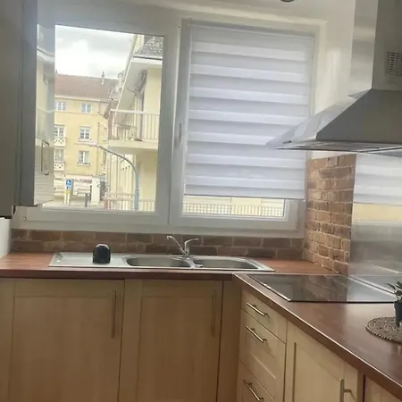 Spacieux A 65 M² Avec Balcon Vue Sur La *