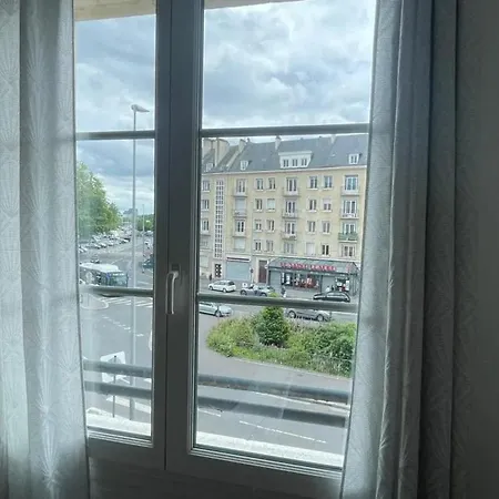 Spacieux A 65 M² Avec Balcon Vue Sur La Apartman *