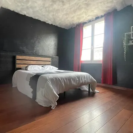 Spacieux A 65 M² Avec Balcon Vue Sur La * Καν