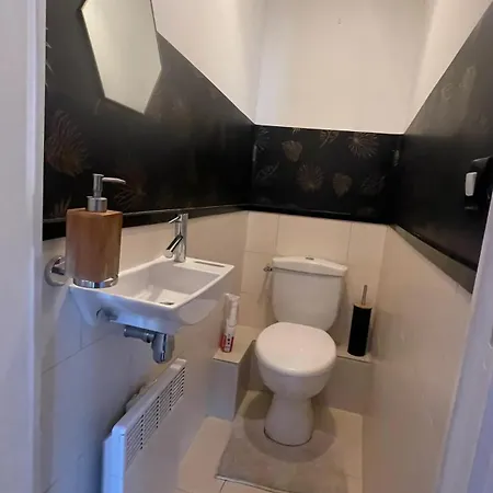 Διαμέρισμα Spacieux A 65 M² Avec Balcon Vue Sur La Καν