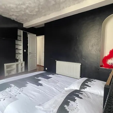 Spacieux A 65 M² Avec Balcon Vue Sur La Διαμέρισμα