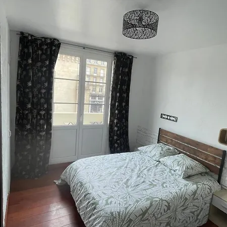 Apartman Spacieux A 65 M² Avec Balcon Vue Sur La