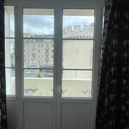 Spacieux A 65 M² Avec Balcon Vue Sur La Καν