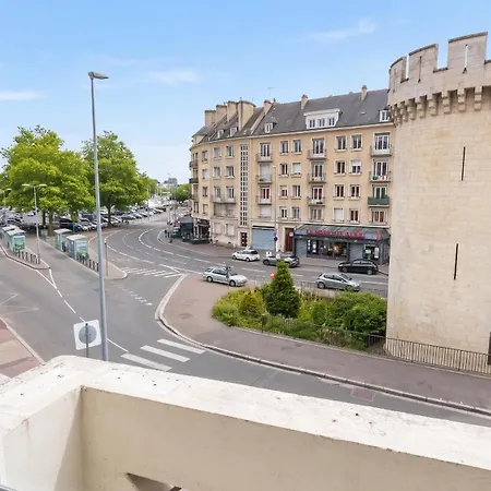 Spacieux à 65 M² Avec Balcon Vue Sur La *
