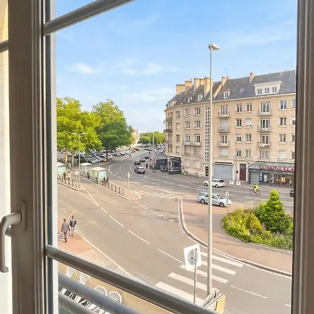 Spacieux à 65 M² Avec Balcon Vue Sur La *