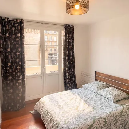 Spacieux A 65 M² Avec Balcon Vue Sur La Διαμέρισμα