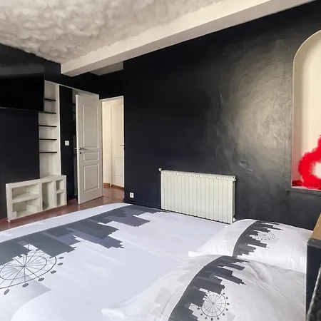 Spacieux à 65 M² Avec Balcon Vue Sur La *