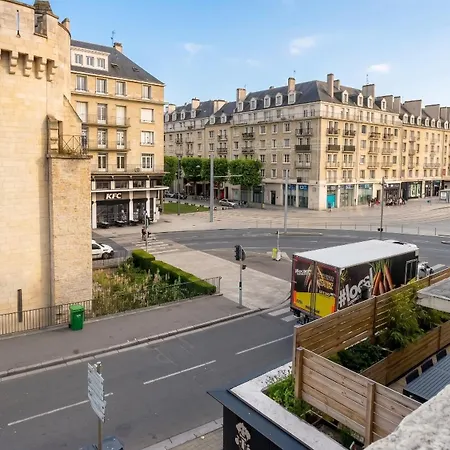 Spacieux A 65 M² Avec Balcon Vue Sur La * Καν