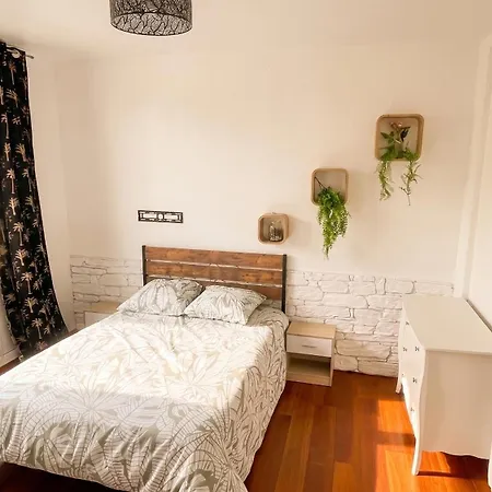 Spacieux à 65 M² Avec Balcon Vue Sur La *