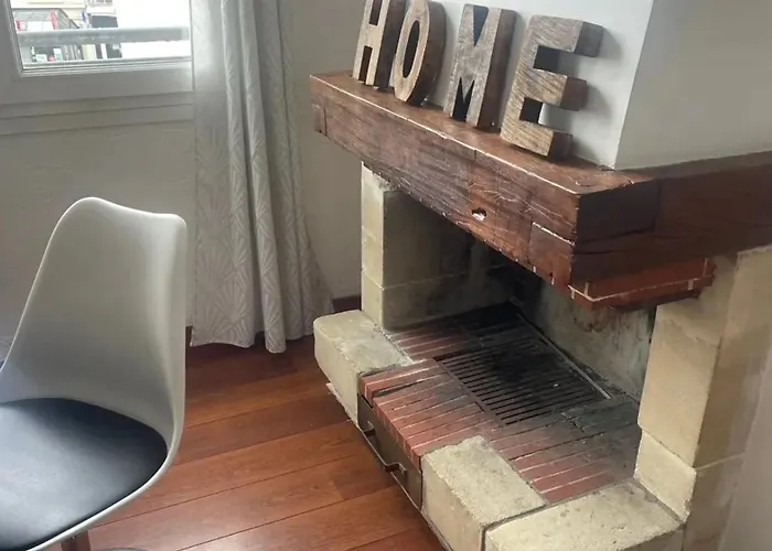 Spacieux A 65 M² Avec Balcon Vue Sur La *