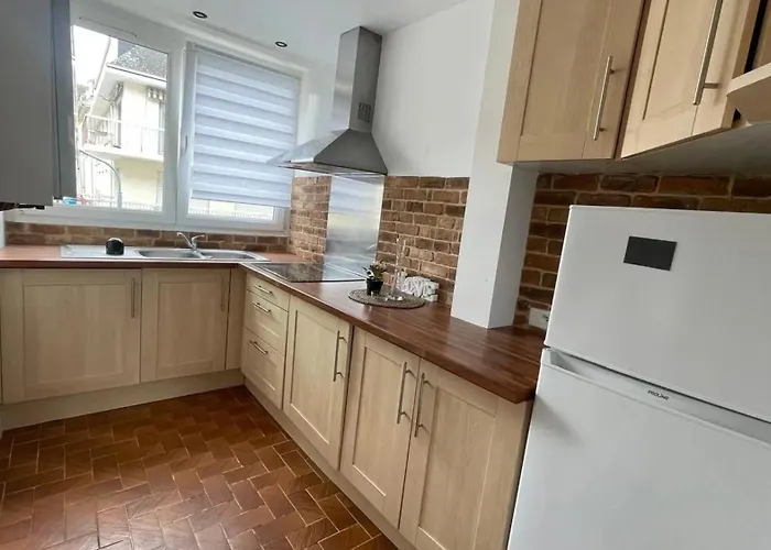 Daire Spacieux A 65 M² Avec Balcon Vue Sur La *