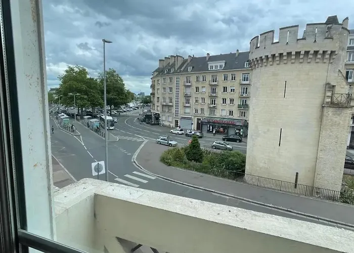 Spacieux A 65 M² Avec Balcon Vue Sur La * Caen